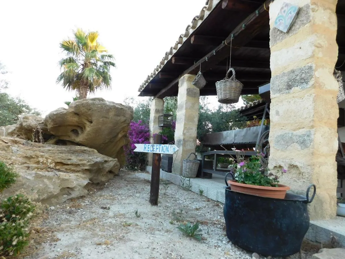 Farm stay Agriturismo Case Sgaraglino Marinella di Selinunte